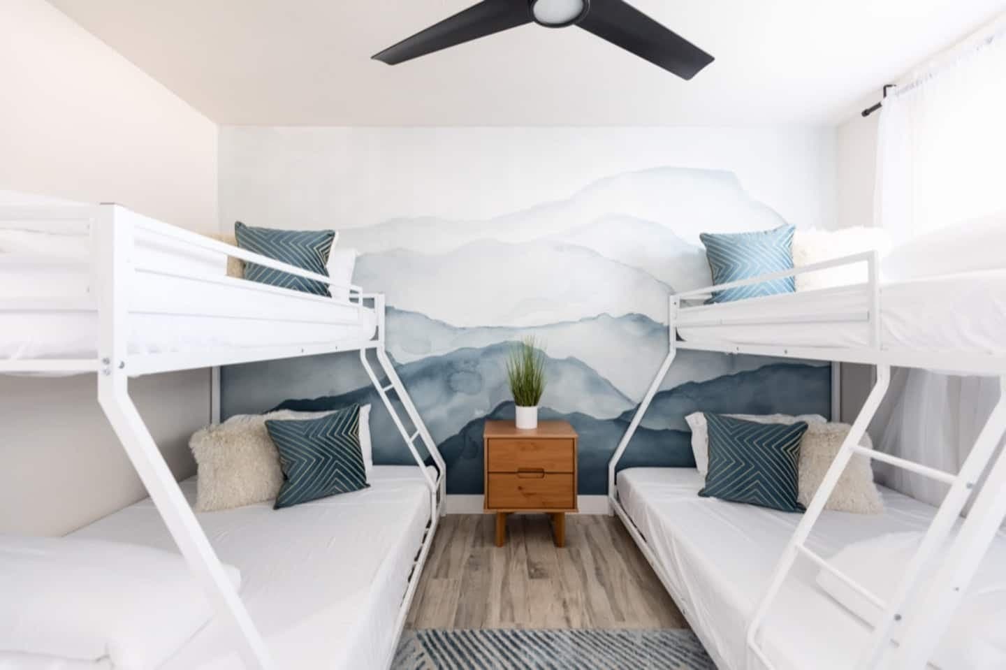 Valley Vibe House — photo 18