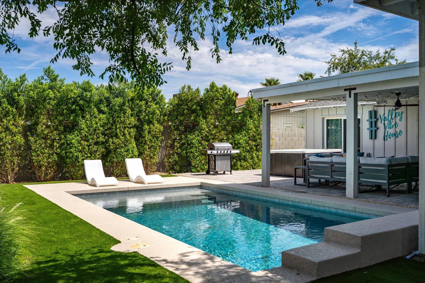 Valley Vibe House